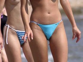 Group Beach Big Boobed Nudes 1 + Beach_322201107367045370.jpg